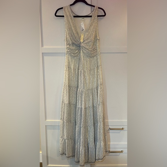 Max Studio Dresses & Skirts - Max Studio White and Black Patterned Dress